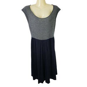 IISLI NY Wool Dress Short Sleeve Women's‎ Size M Gray and Navy Blue